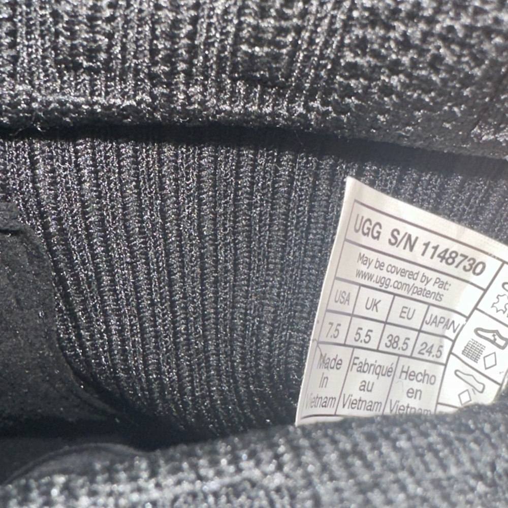 UGG Brooklyn Chelsea Boot - Black - Picture 3 of 5